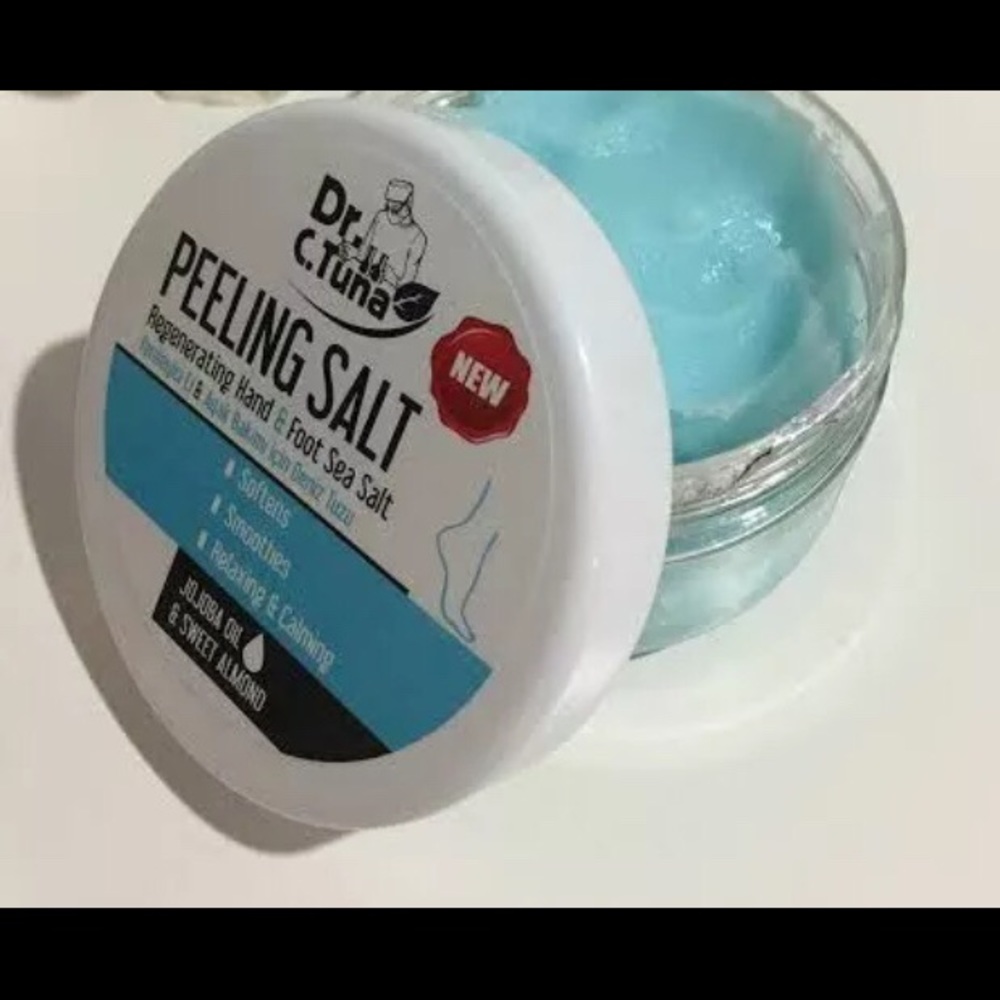Farmasi Dr. C. Tuna peeling foot and hand set